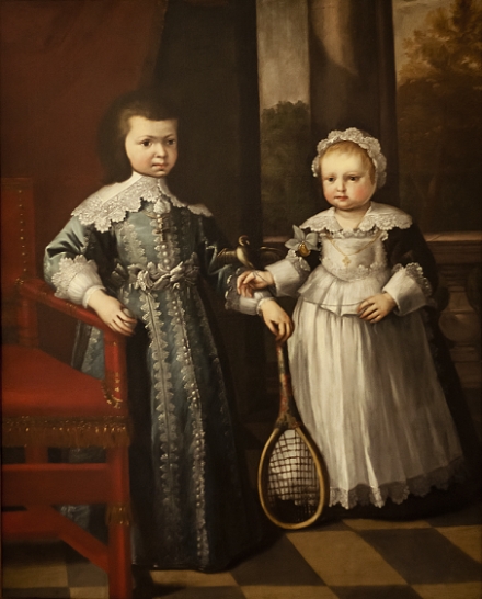 STUPINIGI - Il quadro dei Savoia con la racchetta esposto alla mostra “Les défis du corps” di Parigi