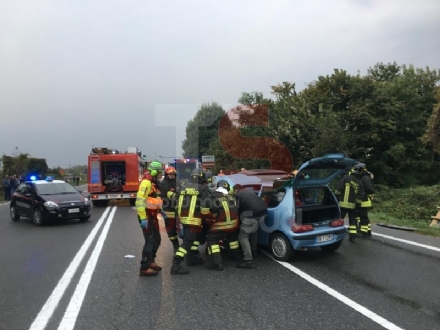 RIVALTA - Incidente stradale: tre auto coinvolte, due persone ferite - FOTO
