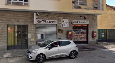 NICHELINO - Rapinata la tabaccheria di via dei Martiri