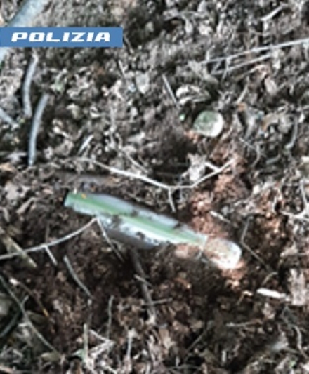 NICHELINO - Oltre un chilo di cocaina e un chilo e mezzo di hashish nei boschi di Stupinigi