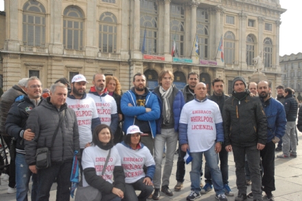 NICHELINO - Nel corteo dei lavoratori Embraco, anche il sindaco e l'assessore Verzola - LE FOTO -