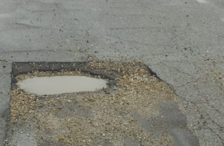 CINTURA SUD - Diverse auto rovinate a causa di buche sulle strade