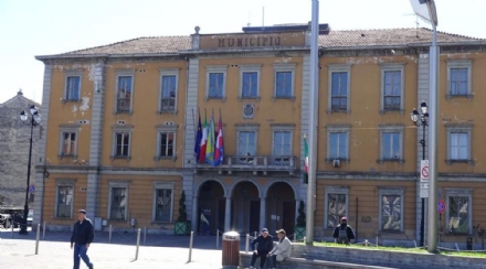 NICHELINO - Sei consiglieri di maggioranza passano al Pd: è il nuovo partito di maggioranza