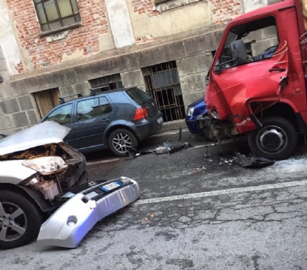 CARIGNANO - Incidente in via Umberto I: un uomo grave in ospedale