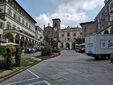 MONCALIERI - Rifiuti da giardino, stop alle modifiche sui pagamenti