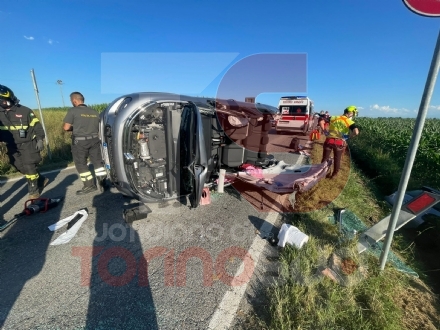 CARMAGNOLA - Brutto incidente ai Tuninetti: auto contro trattore, un uomo in ospedale