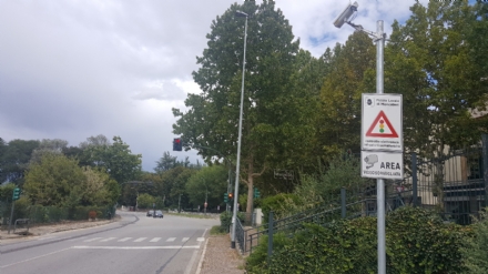 MONCALIERI - Seimila multe al mese dal semaforo intelligente: i verbali da settembre