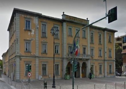 NICHELINO - Il Comune diffida la ditta che deve pagare le addette alla pulizia