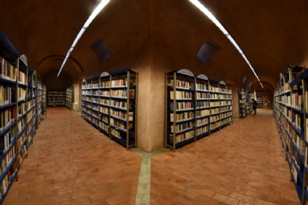 VINOVO - San Valentino romantico in biblioteca con poesie e musica sull'amore