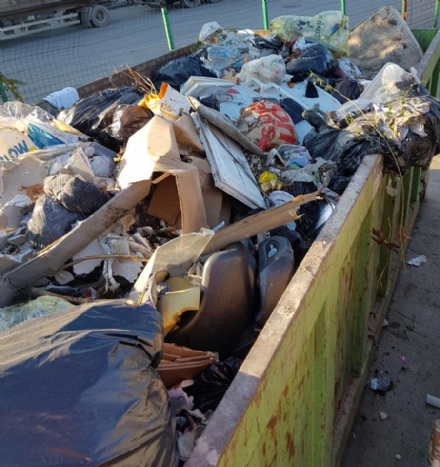 CARMAGNOLA - Abbandoni di rifiuti, 40 multe da gennaio. Una carrozzeria sanzionata per 10mila euro.