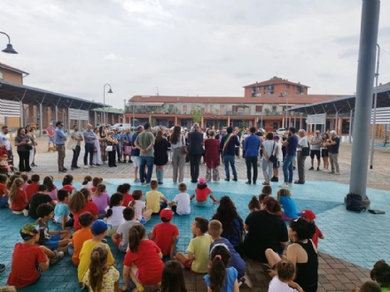 MONCALIERI - Taglio del nastro per la nuova piazza D'Alleo a Santa Maria