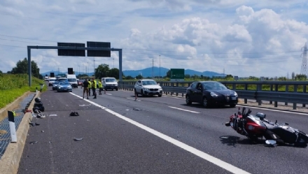 ORBASSANO - Incidente sulla Torino-Pinerolo: due motociclisti in ospedale