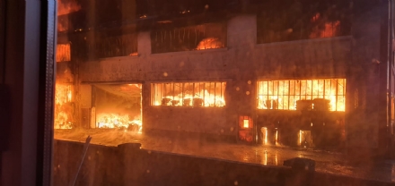 BEINASCO - Incendio alla Demap: si controlla la diossina nell'aria. Oggi chiuse tre scuole