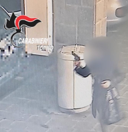 MONCALIERI - Entra in farmacia armata di una pistola (finta). Voleva degli ansiolitici: arrestata