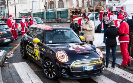 MONCALIERI - Autocrocetta con Forma Onlus per i bimbi dell'ospedale Regina Margherita - FOTO