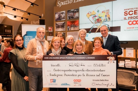 CANDIOLO - L'iniziativa di solidarietà di Novacoop per il centro tumori frutta 155mila euro