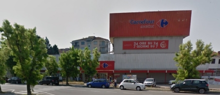 CARMAGNOLA - Carrefour di viale Garibaldi prossimo alla chiusura, Azione; 'Un danno per la città'