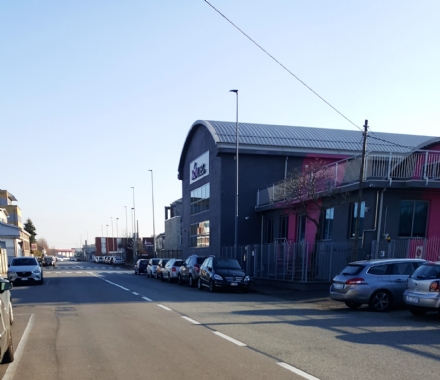 NICHELINO - Spaccata col tombino alla Movitec, ma i ladri portano via solo 200 euro