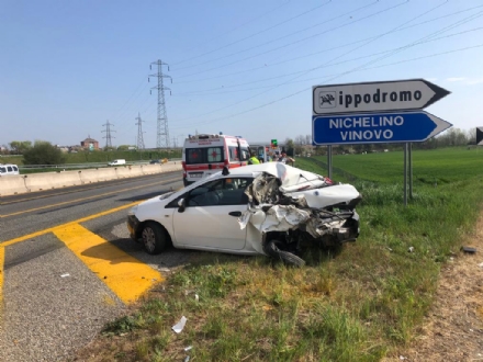 NICHELINO - Incidente in tangenziale all'uscita Debouché: un ferito