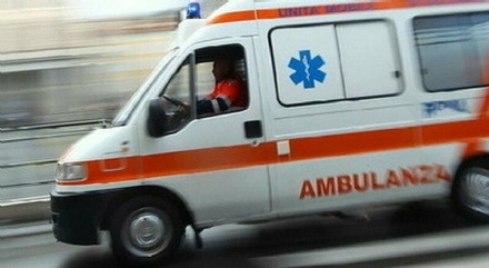 MONCALIERI - Paura in un'azienda di stampaggio per l'ennesimo infortunio sul lavoro