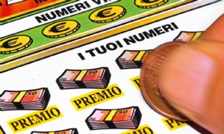 MONCALIERI - Ladro di gratta e vinci colpisce nella tabaccheria di borgo Aje