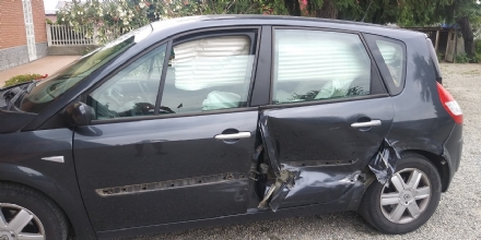 CARMAGNOLA - 'Aiutateci a trovare il pirata che a momenti ci uccide'