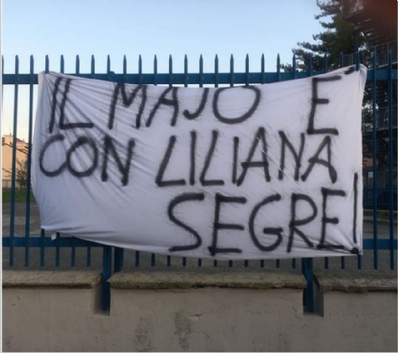 MONCALIERI - Bruciato da ignoti lo striscione a sostegno di Liliana Segre al Majorana