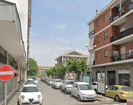 LA LOGGIA - 'Sei Morta', la minaccia spunta scritta sul citofono: scherzo o avvertimento?