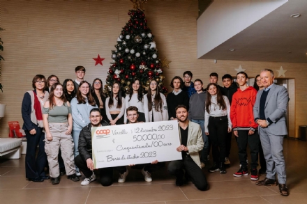 SCUOLA - Nova Coop premia con borse di studio tre ragazze di Beinasco, Borgaretto e Nichelino