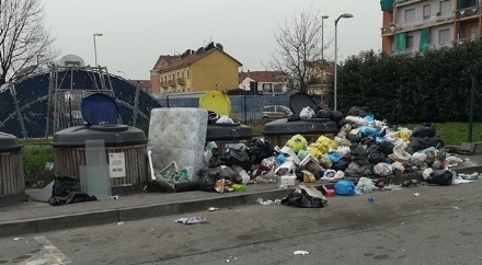 MONCALIERI - Discarica in via Pininfarina: il Comune smonta l'ecoisola