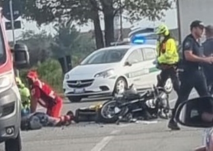 CARMAGNOLA - L'incidente mortale riapre la polemica sulla sicurezza nell'incrocio con via Molinasso