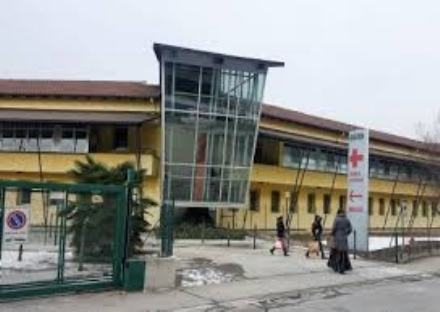 CARMAGNOLA - Mistero su una donna turca picchiata in strada