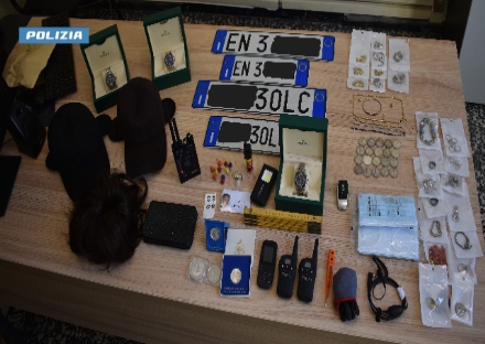 PIOBESI - Tre persone arrestate accusate di truffe agli anziani: furti per 200 mila euro