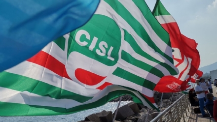 MONCALIERI - Premio di risultato azzerato: 350 lavoratori della Cecomp scioperano per un'ora