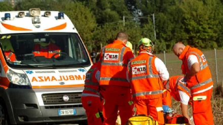 CANDIOLO - Maxi incidente in via Gramsci: un uomo si lesiona una vertebra