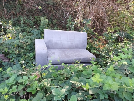 MONCALIERI - Continuano gli abbandoni di rifiuti ingombranti sul territorio