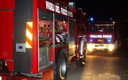 ORBASSANO - A fuoco una macchina in via Frejus; l'incendio è doloso