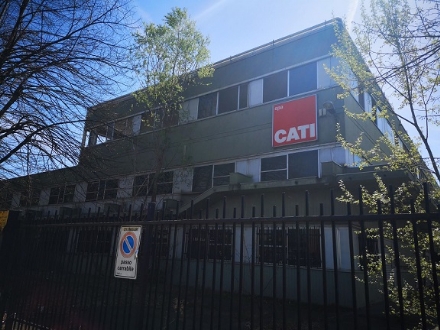 MONCALIERI - La ex Cati trasformata in un rifugio per disperati