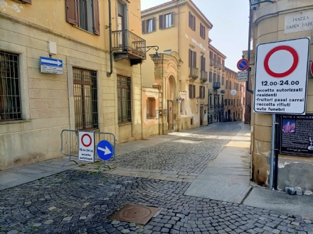 MONCALIERI - Partono i lavori per le telecamere ztl in centro storico, dureranno fino a fine luglio