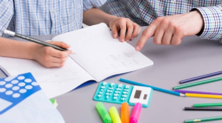 SCUOLA - Insegnanti di sostegno: in Piemonte due assegnati su 2800 necessari