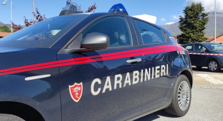 ORBASSANO - Tentato omicidio in casa, lei accoltella lui: è grave in ospedale