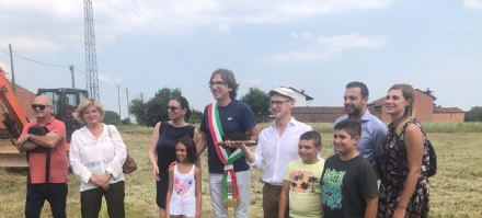 NICHELINO - Posata la prima pietra della nuova scuola «Papa Giovanni XXIII» - FOTO
