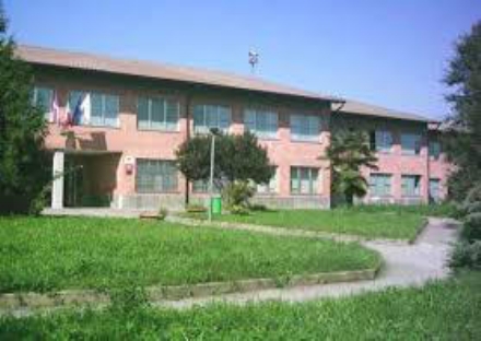 MONCALIERI - I trasporti non arrivano alla scuola Clotilde: ecco lo scuolabus