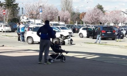 MONCALIERI - Incidente nel parcheggio Decathlon: chiuso parte del piazzale