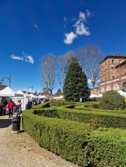MONCALIERI - Torna l'edizione autunnale di Fiorile, al giardino del Castello