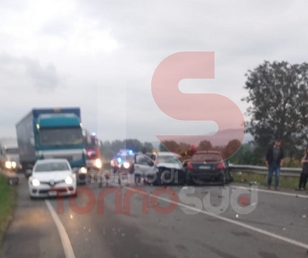 LA LOGGIA - Grave incidente sulla variante: 4 auto coinvolte, ci sono feriti