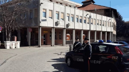 BEINASCO - Blitz in una carrozzeria, diventato 'covo' di pregiudicati: un arresto