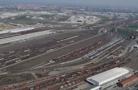 Firmato protocollo Regione-Rfi per potenziamento traffico merci su rotaia: c'è anche lo scalo di Orbassano