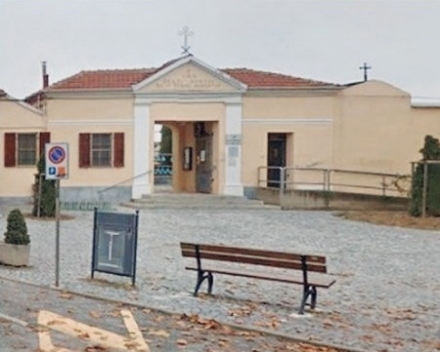 ORBASSANO - Vandali al cimitero: strappate piantine donate ai defunti