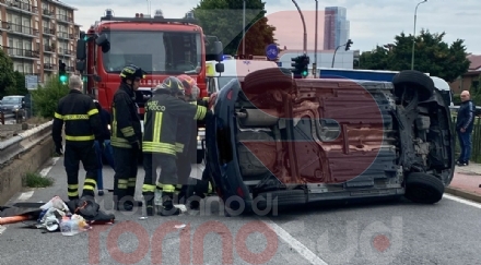 MONCALIERI - Incidente in corso Roma sul ponte del Sangone: due feriti e caos alla circolazione